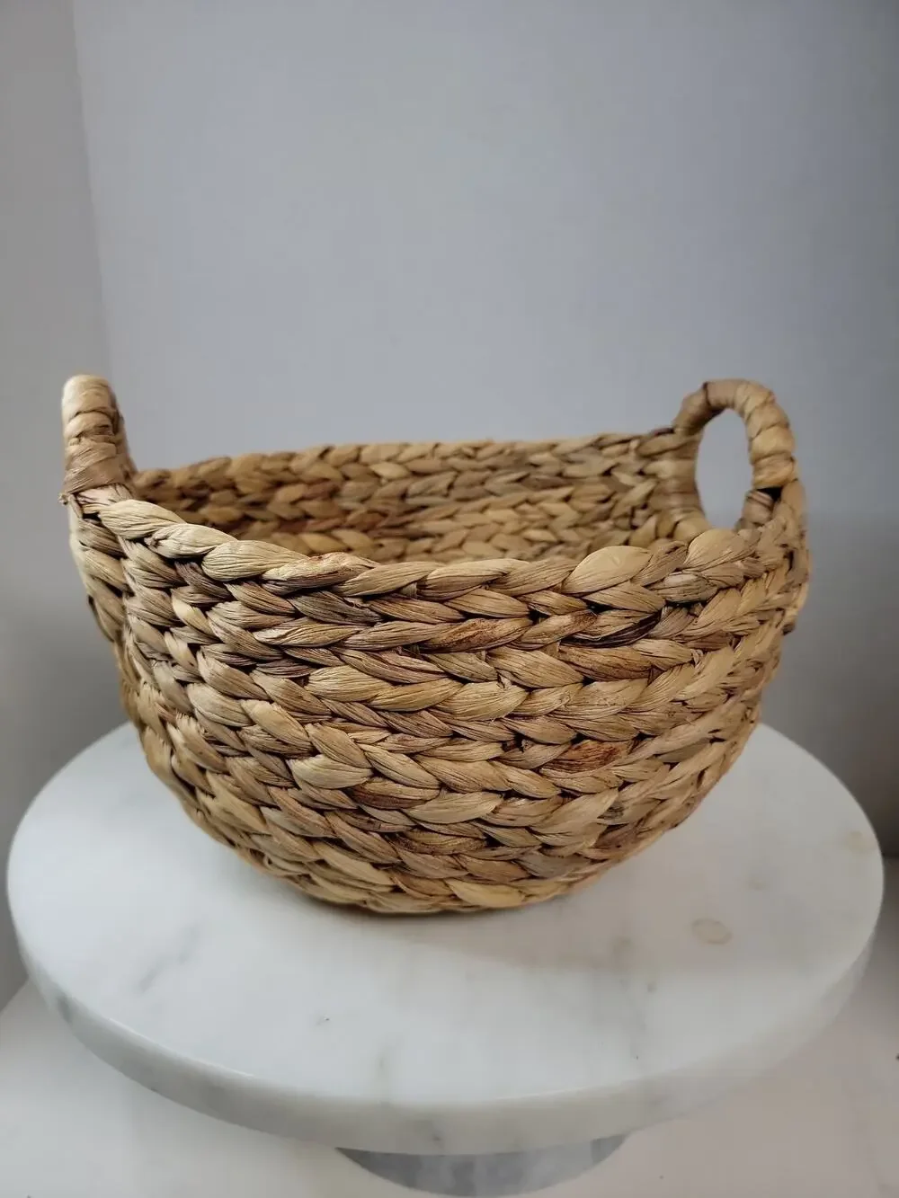 Natural Woven Basket, Round With Handles And Flat Bottom For Home Decor /storage